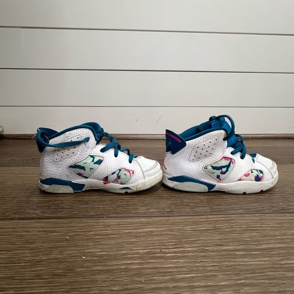 Nike Air Jordan 6 Retro Toddler size 10 - Picture 3 of 9